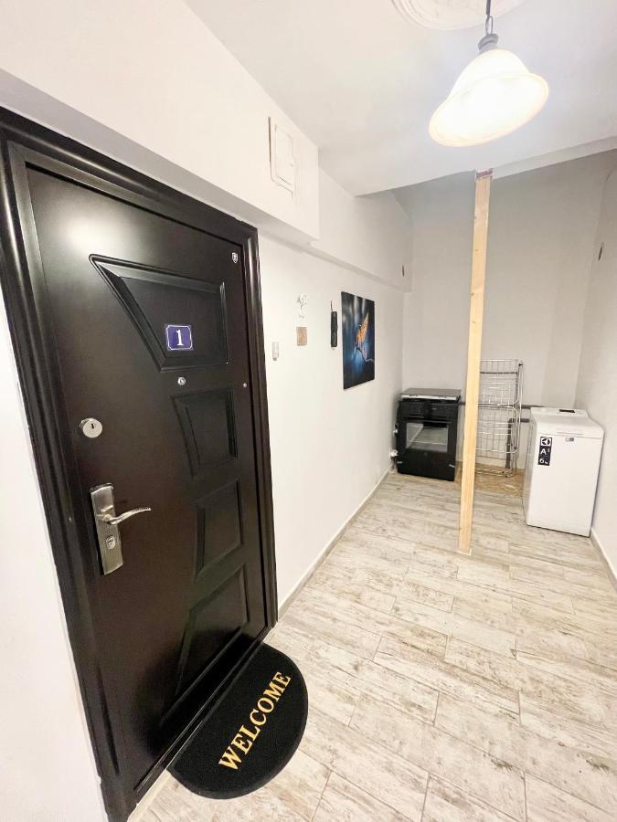 Prime 1 Studio Bucharest Luaran gambar