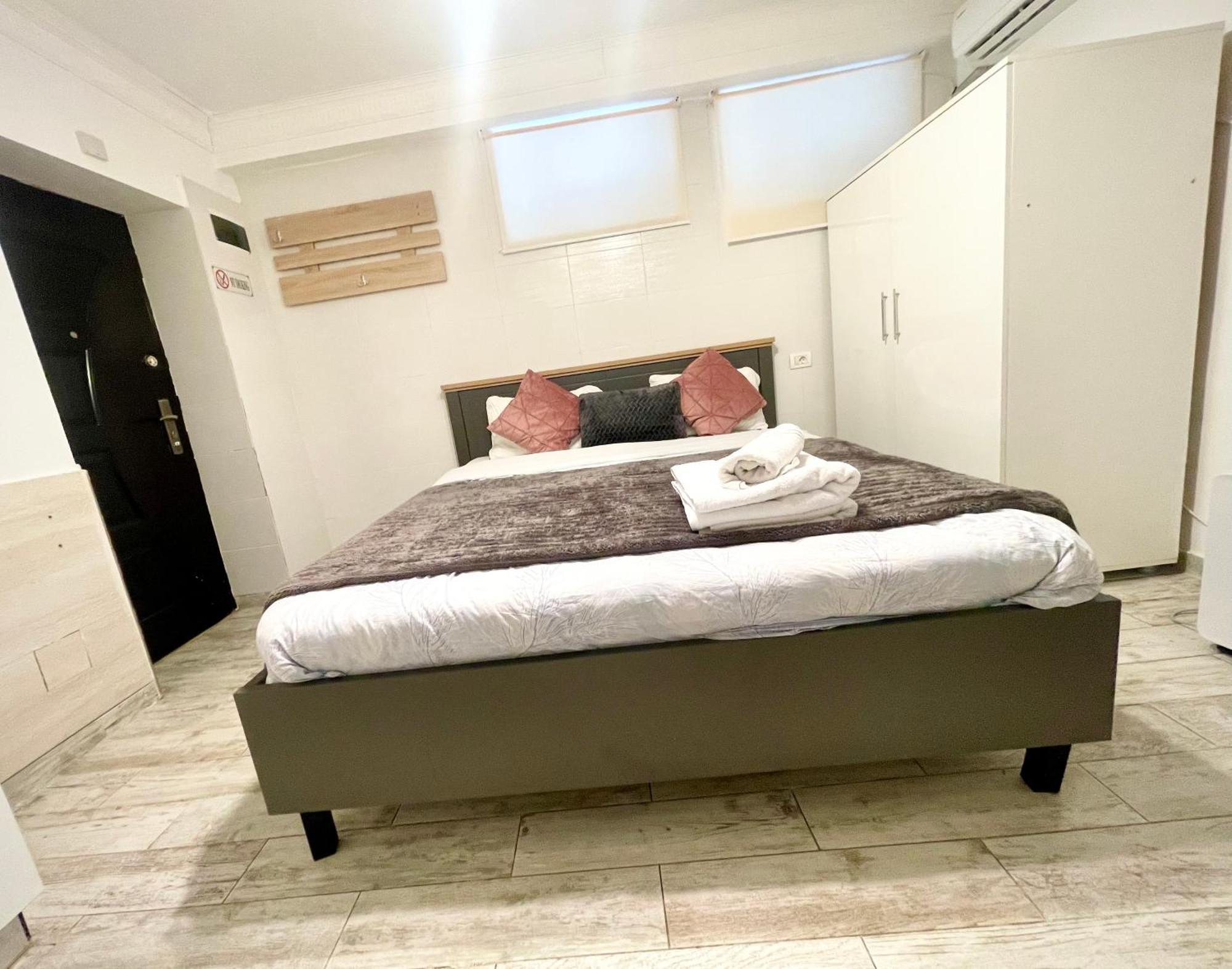 Prime 1 Studio Bucharest Luaran gambar